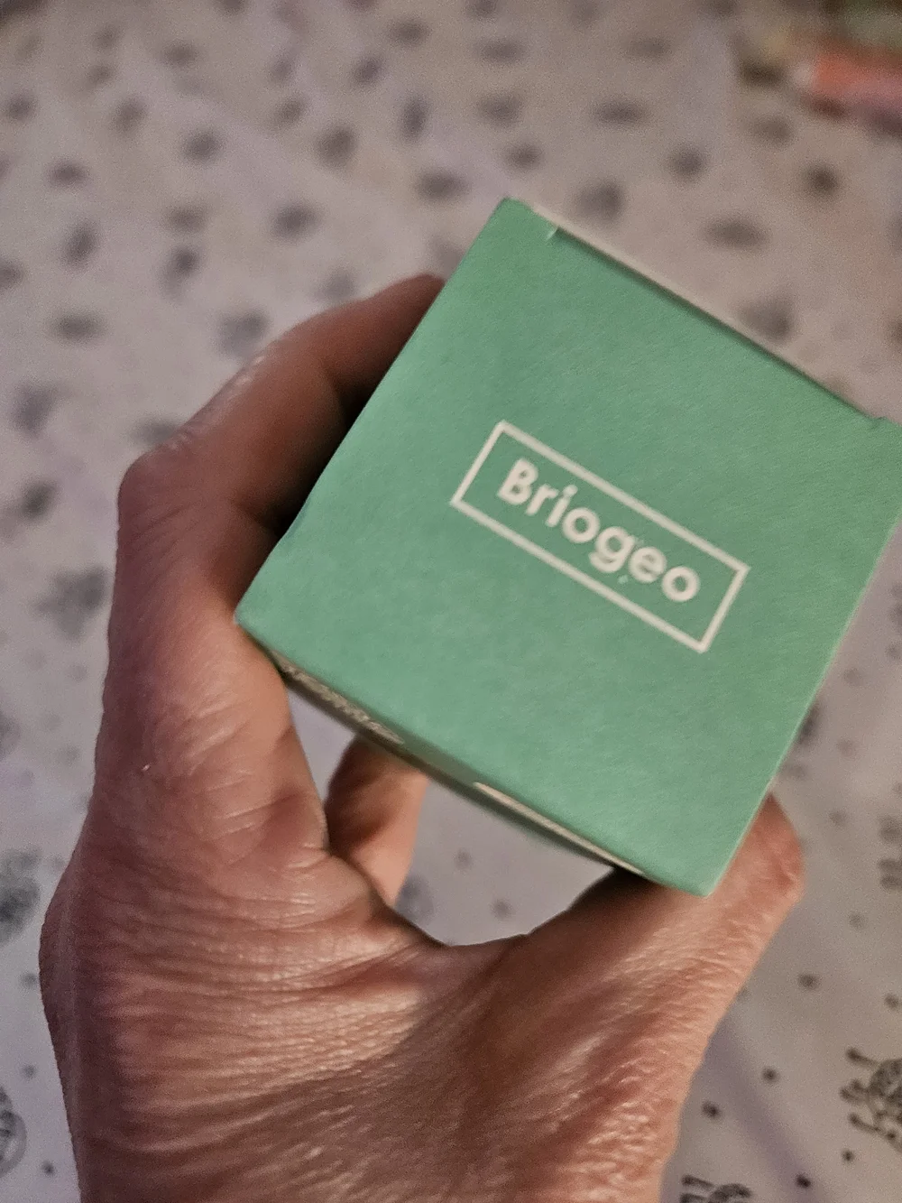 Briogeo Style + Treat Dry Shampoo Puff - Mint Green